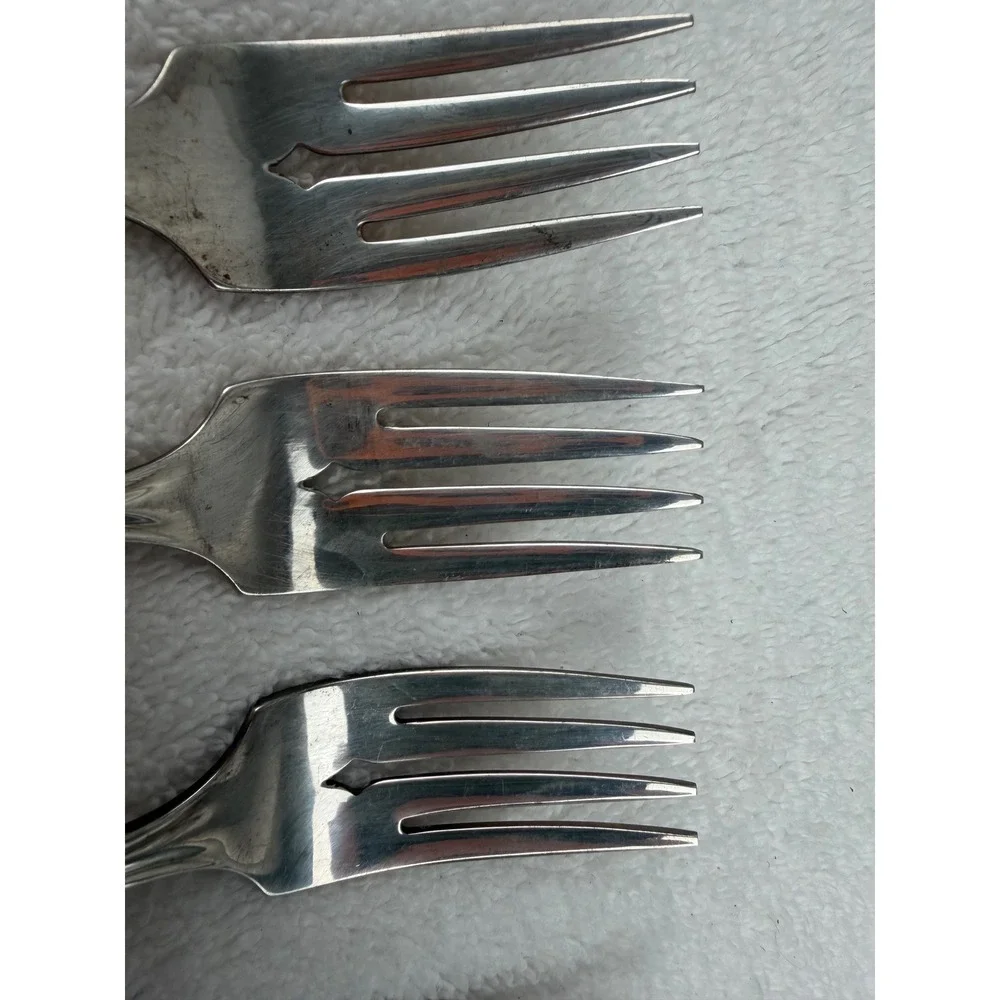 Lot of 11 Oneida Silversmiths Silverplate Balmoral Teaspoons Dinner Salad Forks